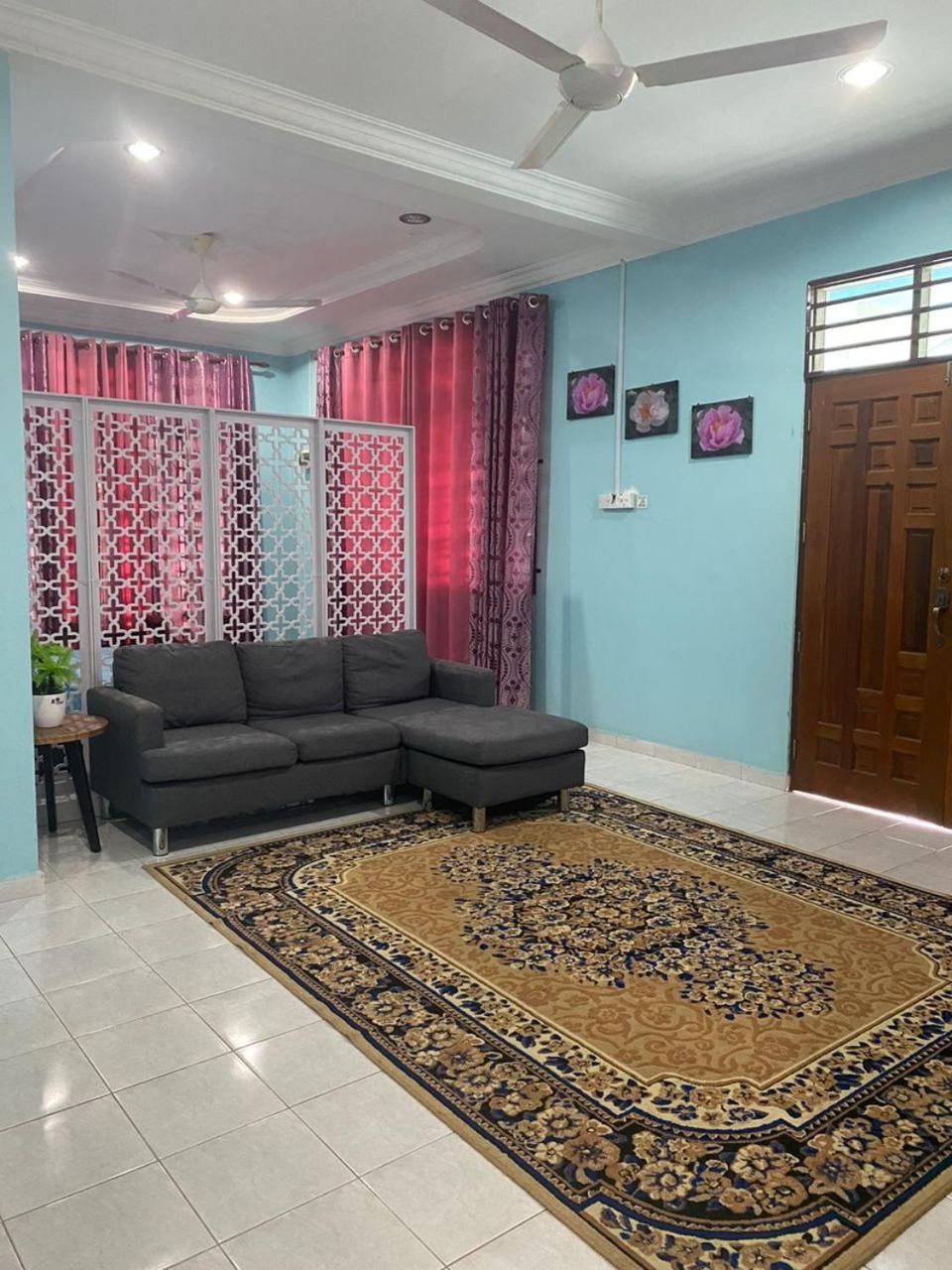 Seri Idaman Guest House Pasir Mas المظهر الخارجي الصورة